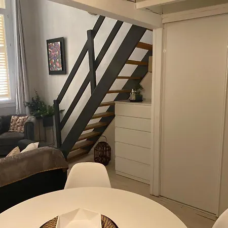 Apartment T2/3 Centre Au Pied Du Castillet *