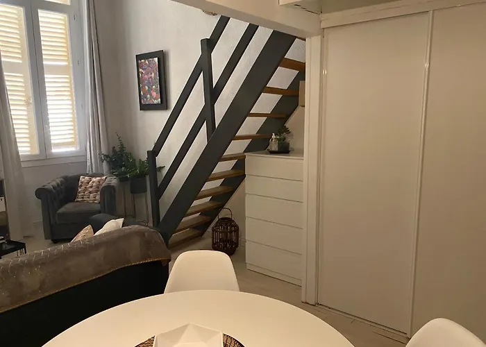 Apartment T2/3 Centre Au Pied Du Castillet *